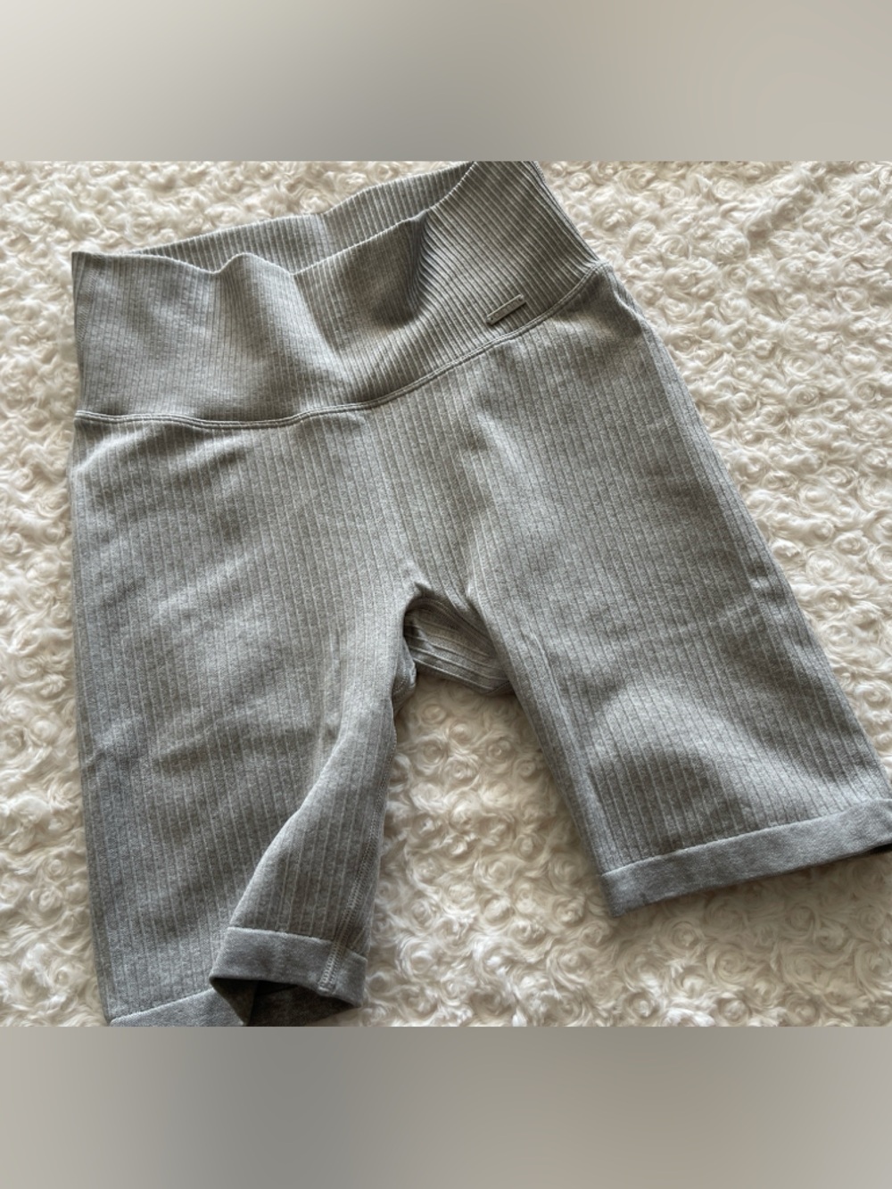 Ribbed High-Waist Bike Shorts - Light Gray
